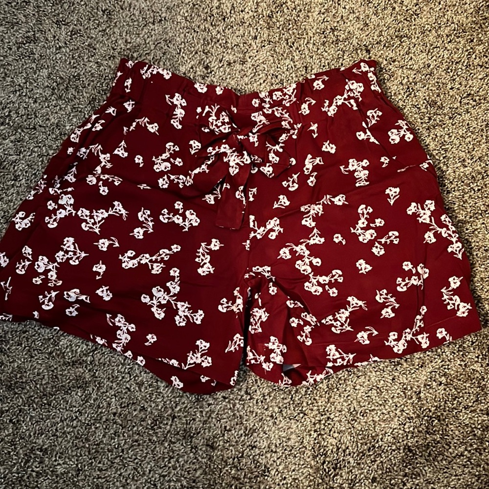 Maurices Red Floral Elastic Waist Short
